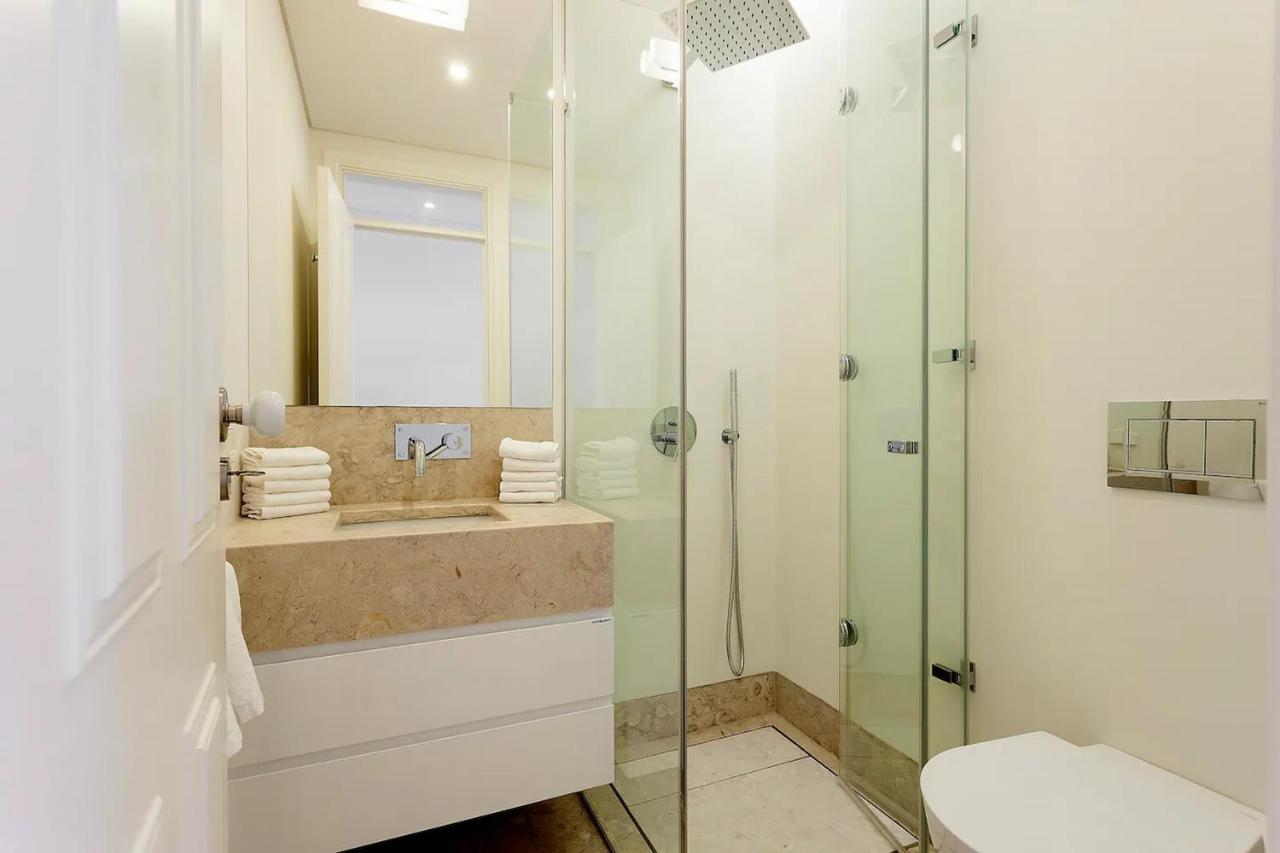 Flh Mouraria Art Apartment With Pool Lisbona Esterno foto